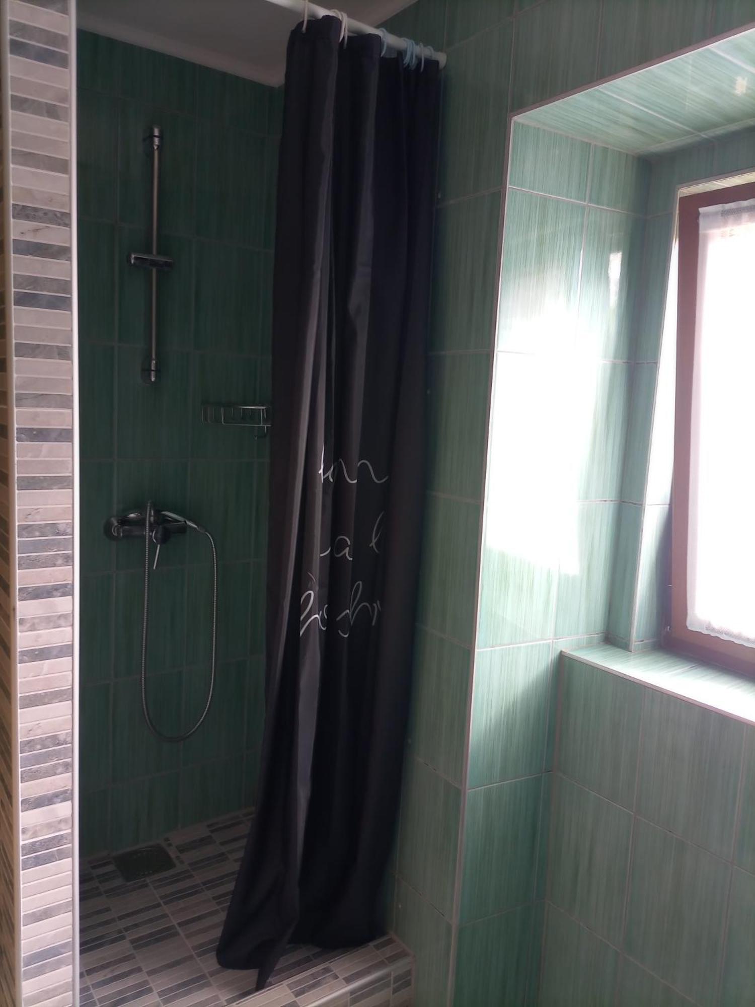 Roč Apartmani Bartulasi מראה חיצוני תמונה