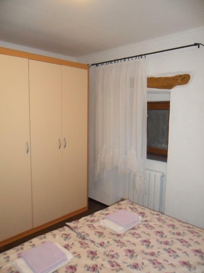 Roč Apartmani Bartulasi מראה חיצוני תמונה
